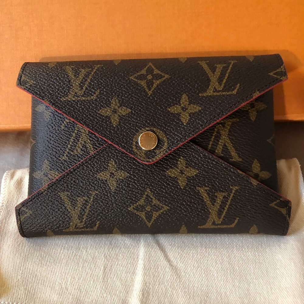 NEW Authentic Louis Vuitton Kirigami - Medium